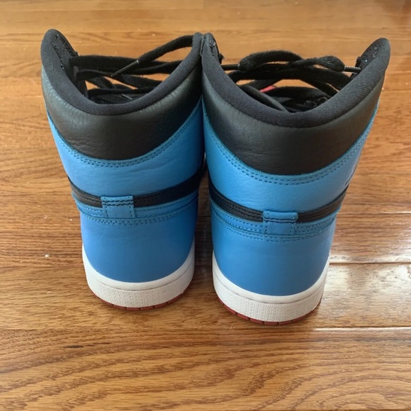 WMNS AIR JORDAN 1 HIGH OG 'UNC TO CHICAGO'. - Picture 5 of 13